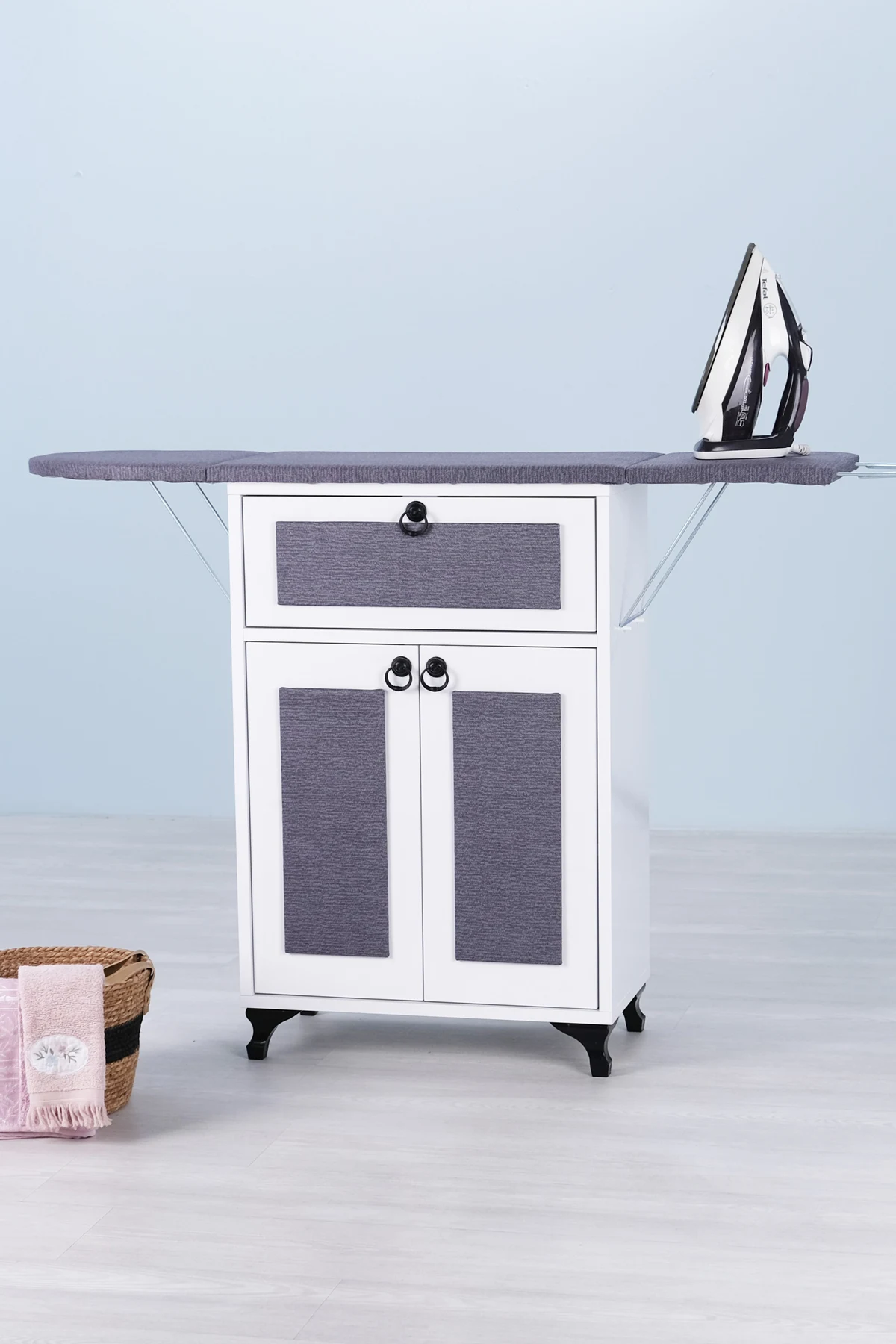 Rose Katlanır Dolaplı Ütü Masası / Ütü Dolabı – Beyaz Gövde, Antrasit Desenli Kumaş